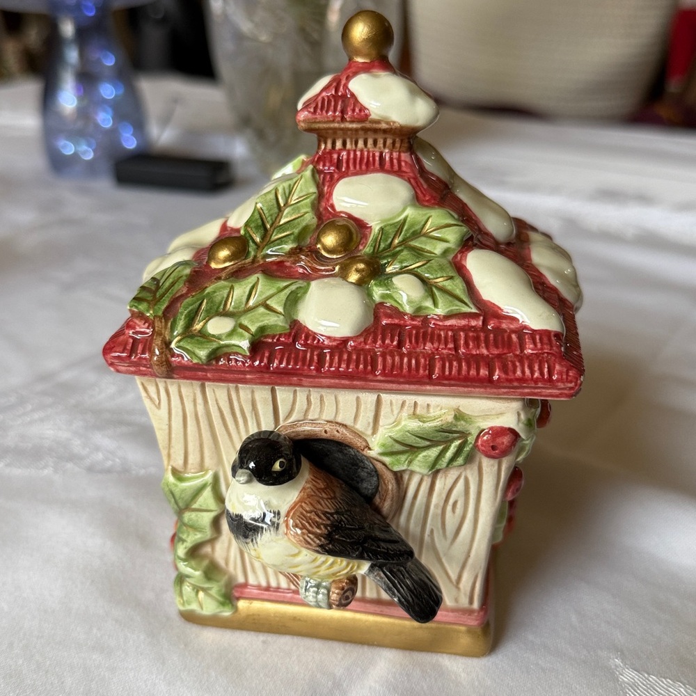 Vintage ceramic Fitz and Floyd Classics birdhouse Dish With Lid candle holder
